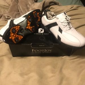 Brand new Men's FootJoy Contour series Golf Shoes